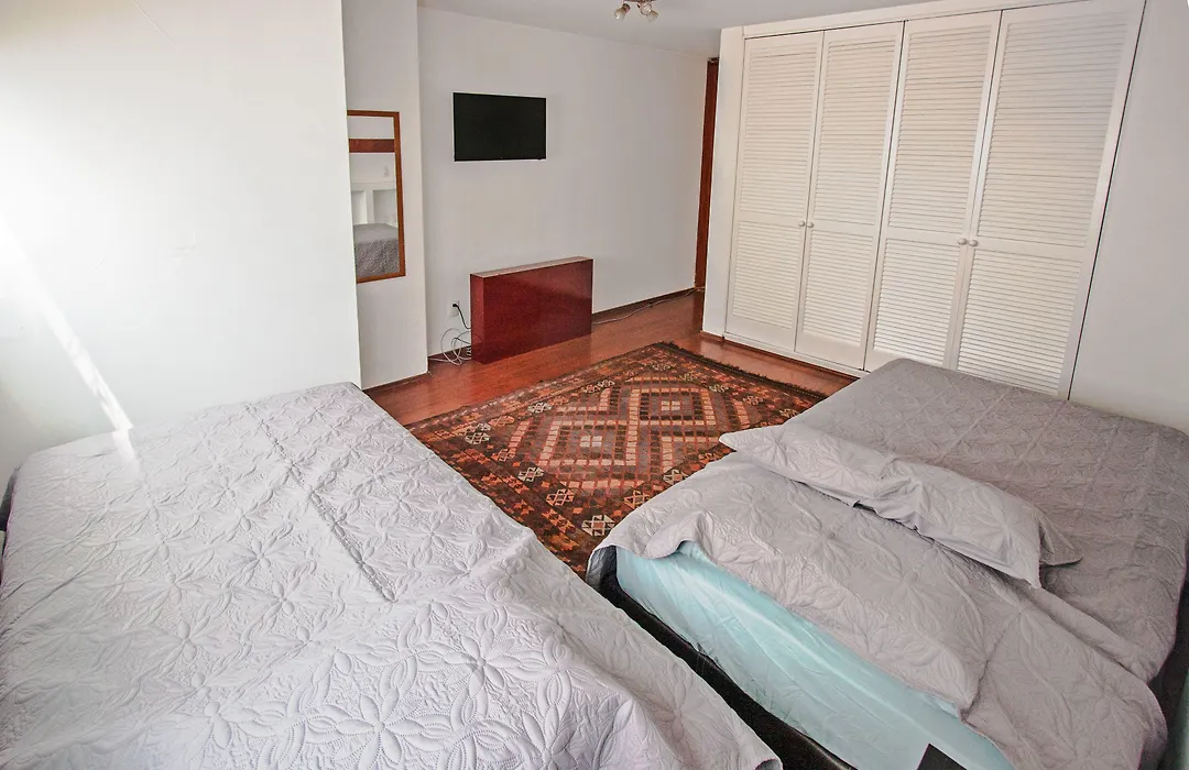 Shakespeare Apartment-1